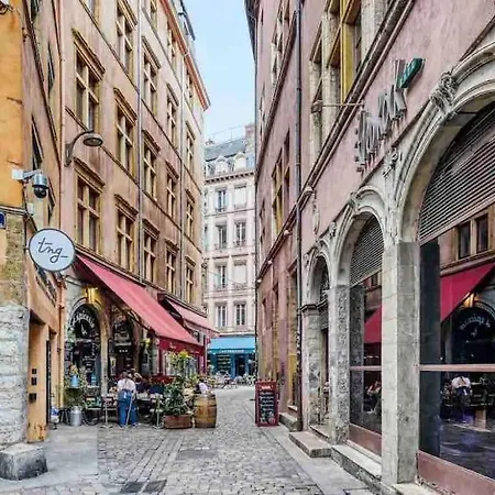 New / Belle Et Rebelle Avec Jacuzzi Apartment Lyon Exterior photo